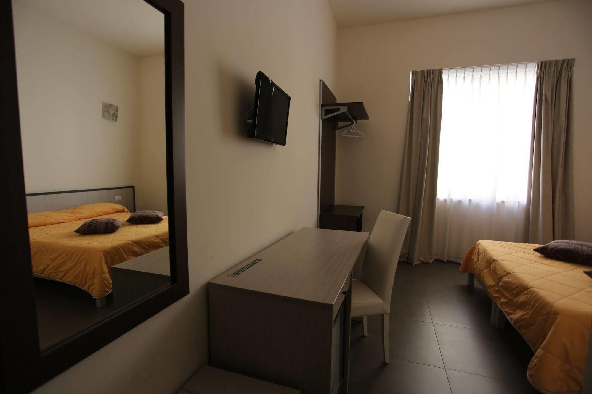 Hotel Eubea 雷焦卡拉布里亚 外观 照片